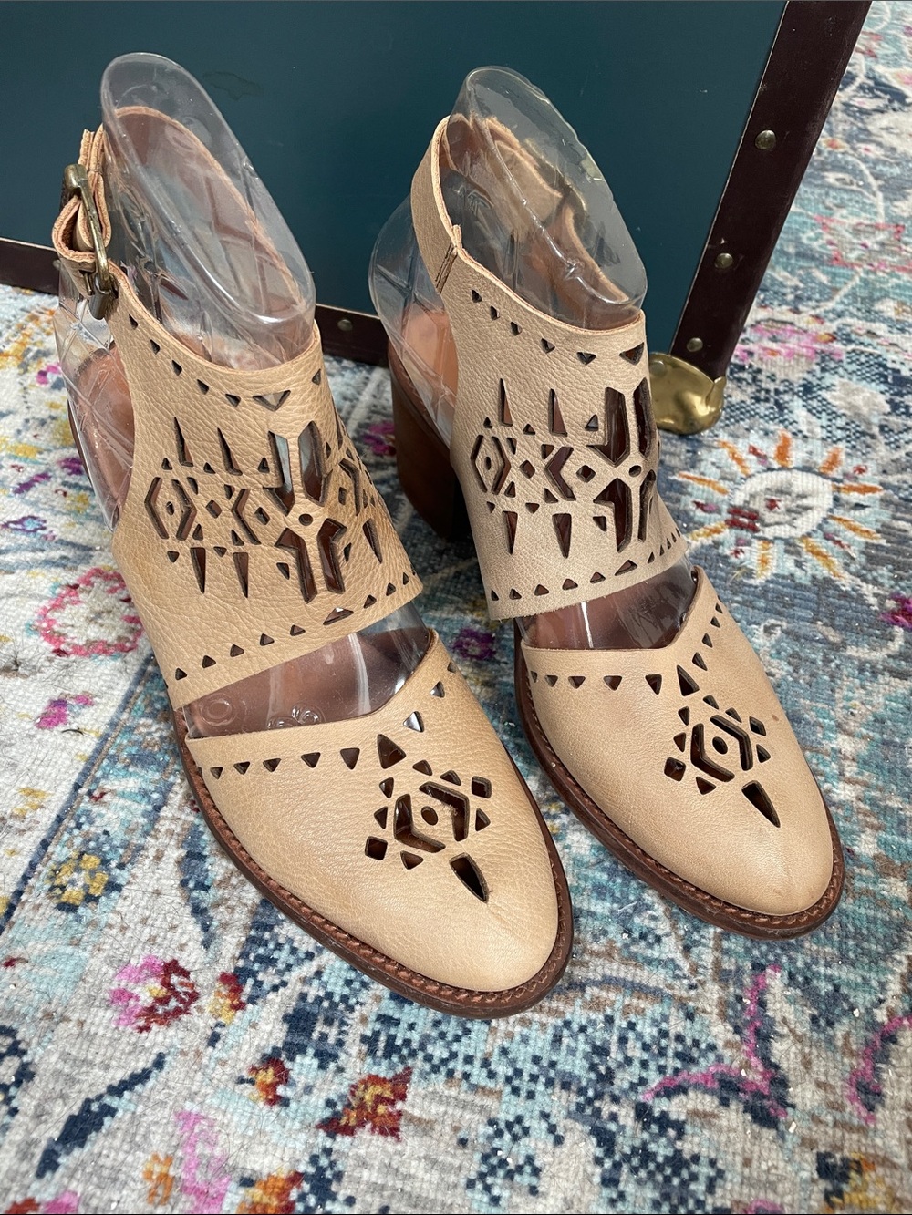 VERACRUZ: Verbena Heels